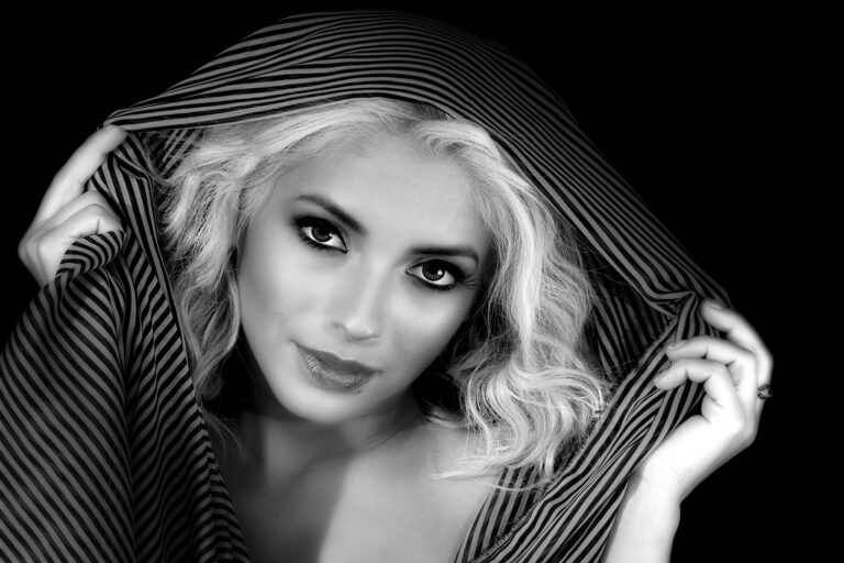 Rucsandra Calin - Stripes-BW